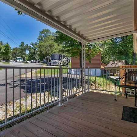 Studio Model Home With Parking